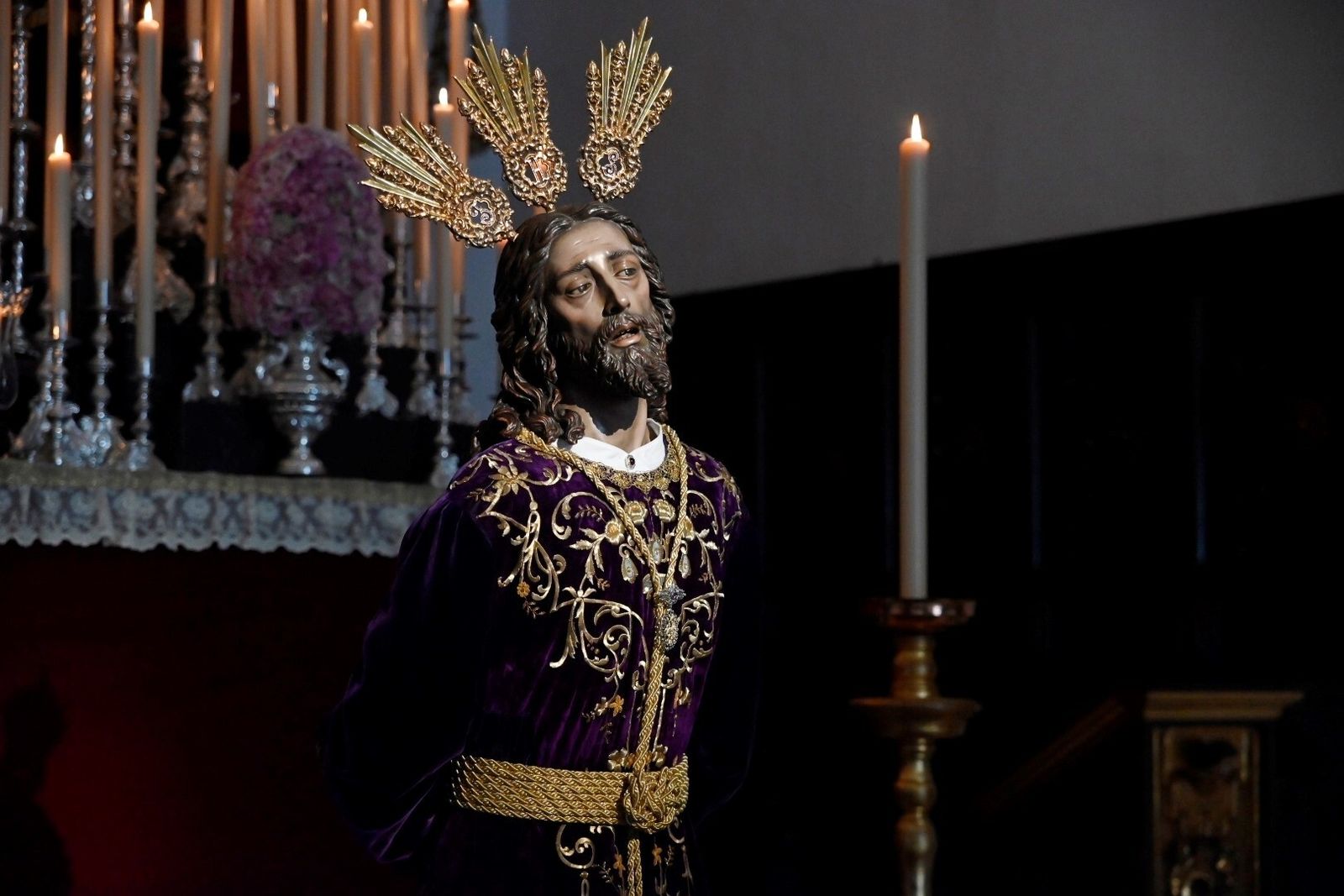 El besamanos del Cristo del Perdón de Córdoba, en imágenes