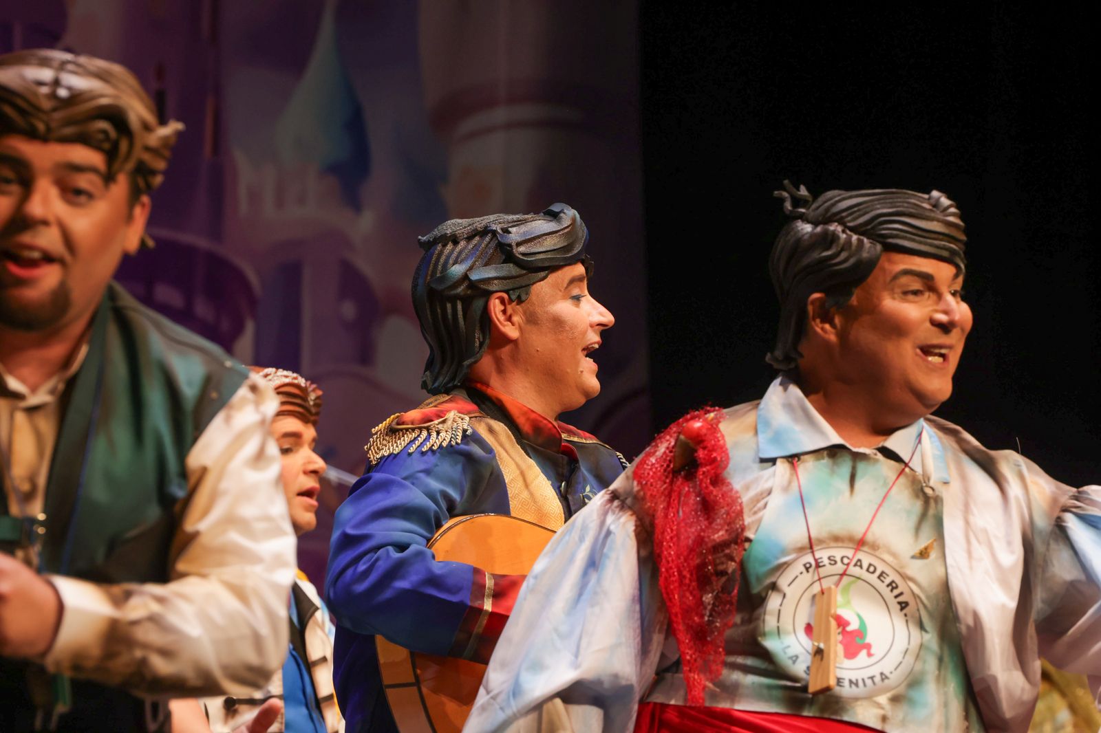 Imágenes de la actuación de la murga de Huelva "Se me acabó el cuento" en el Carnaval Colombino