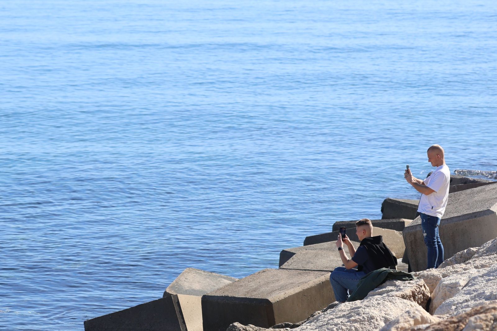 Enero y... día de playa en Málaga: la subida de las temperaturas deja estas imágenes