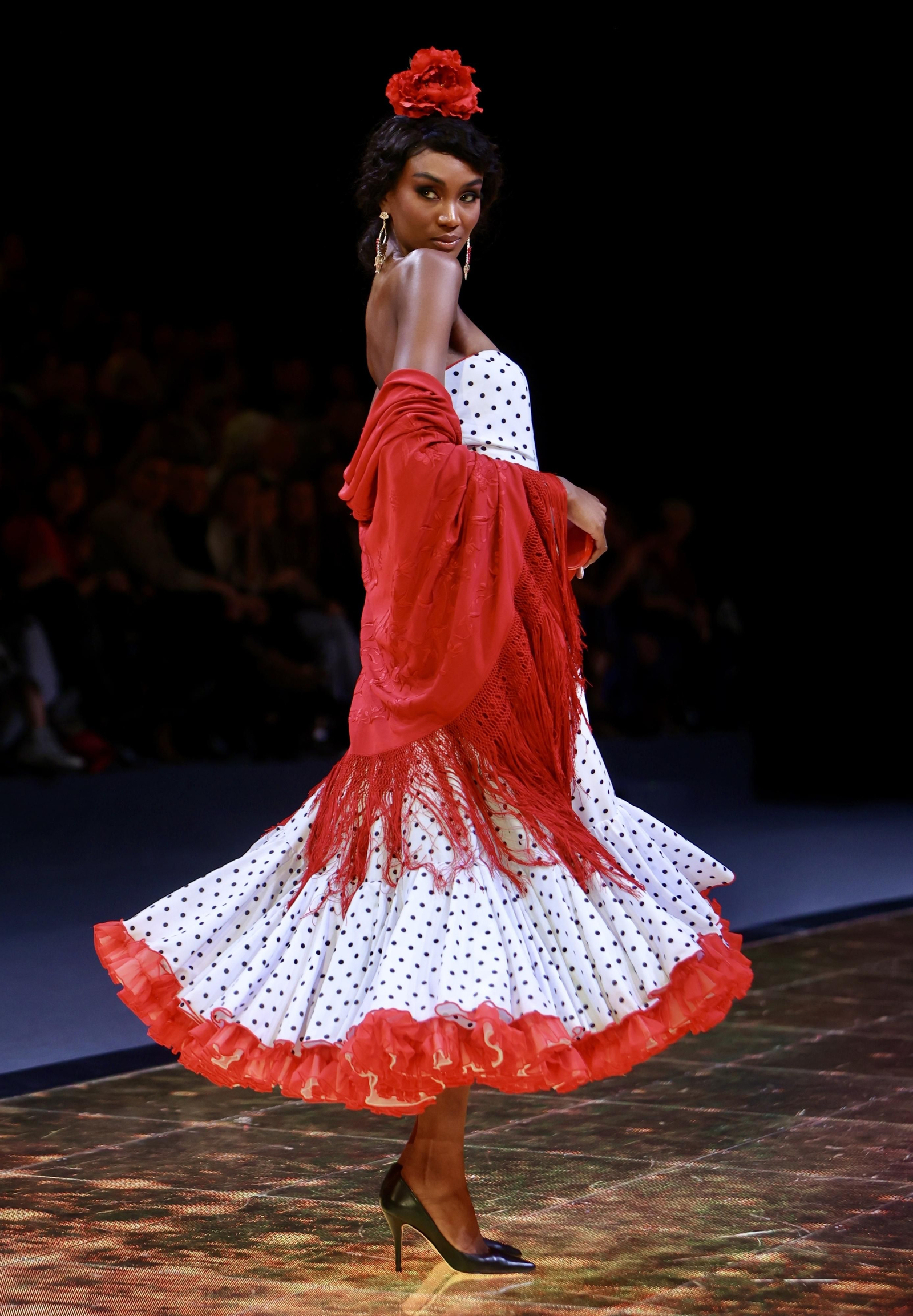 Desfile de Maricruz &Montecarlo en SIMOF, todas las fotos