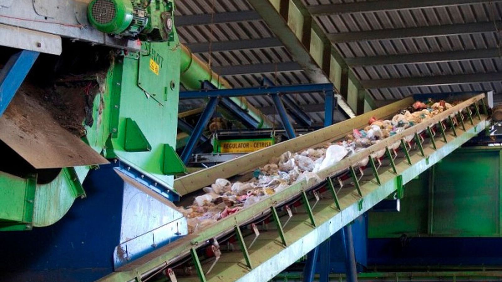 Diputación se reúne con el Ayuntamiento de Villarrasa para avanzar en el convenio del Centro de Tratamiento de Residuos