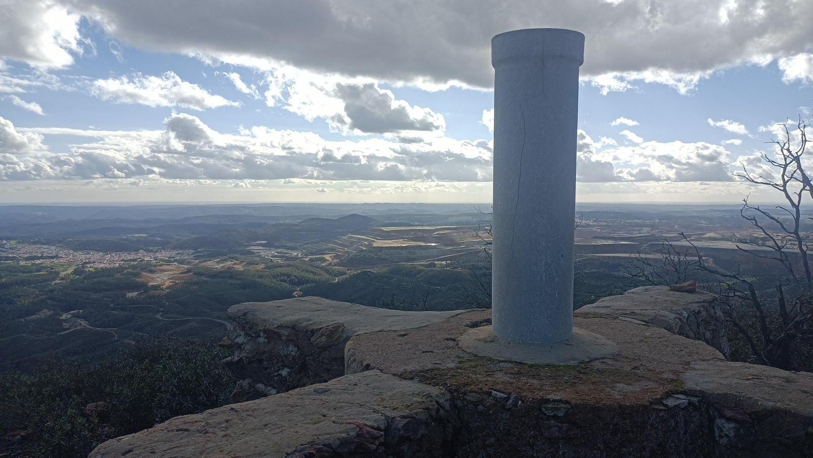 El Padre Caro es una atalaya que domina todos los alrededores.