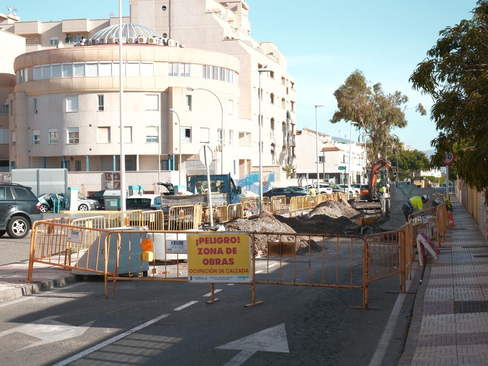 Los trabajos continúan en las calles Andarax, Almanzora y Leandras.
