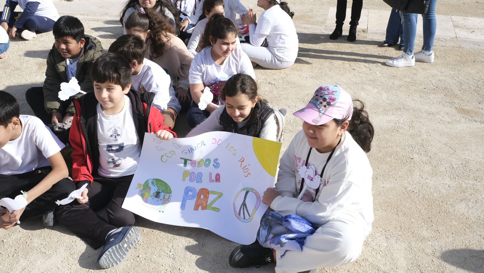 Imágenes de 'Versos por la Paz', en el Parque de La Hoya de Almería