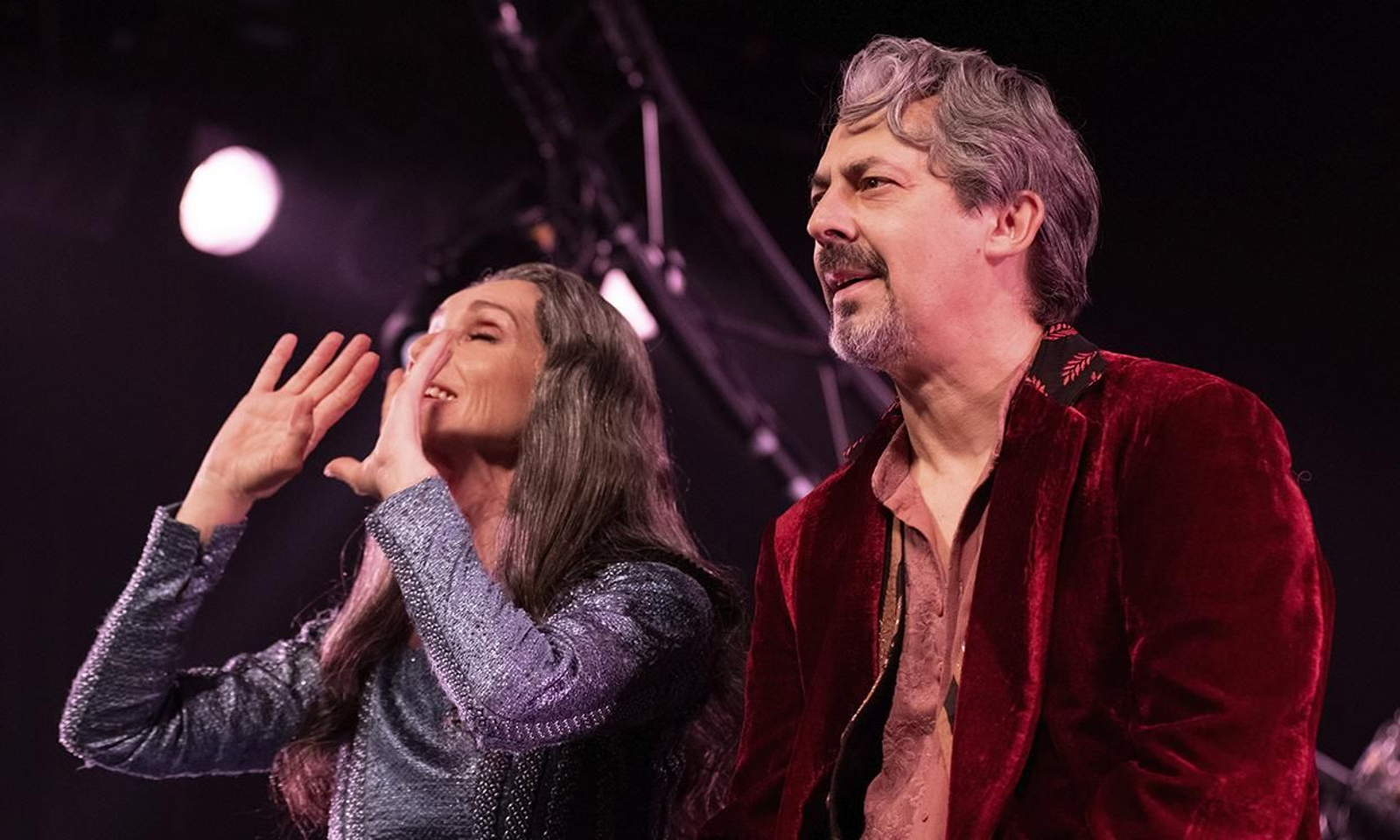 Los actores Ana Belén y Jesús Noguero interpretando la obra 'Romeo y Julieta despiertan...".