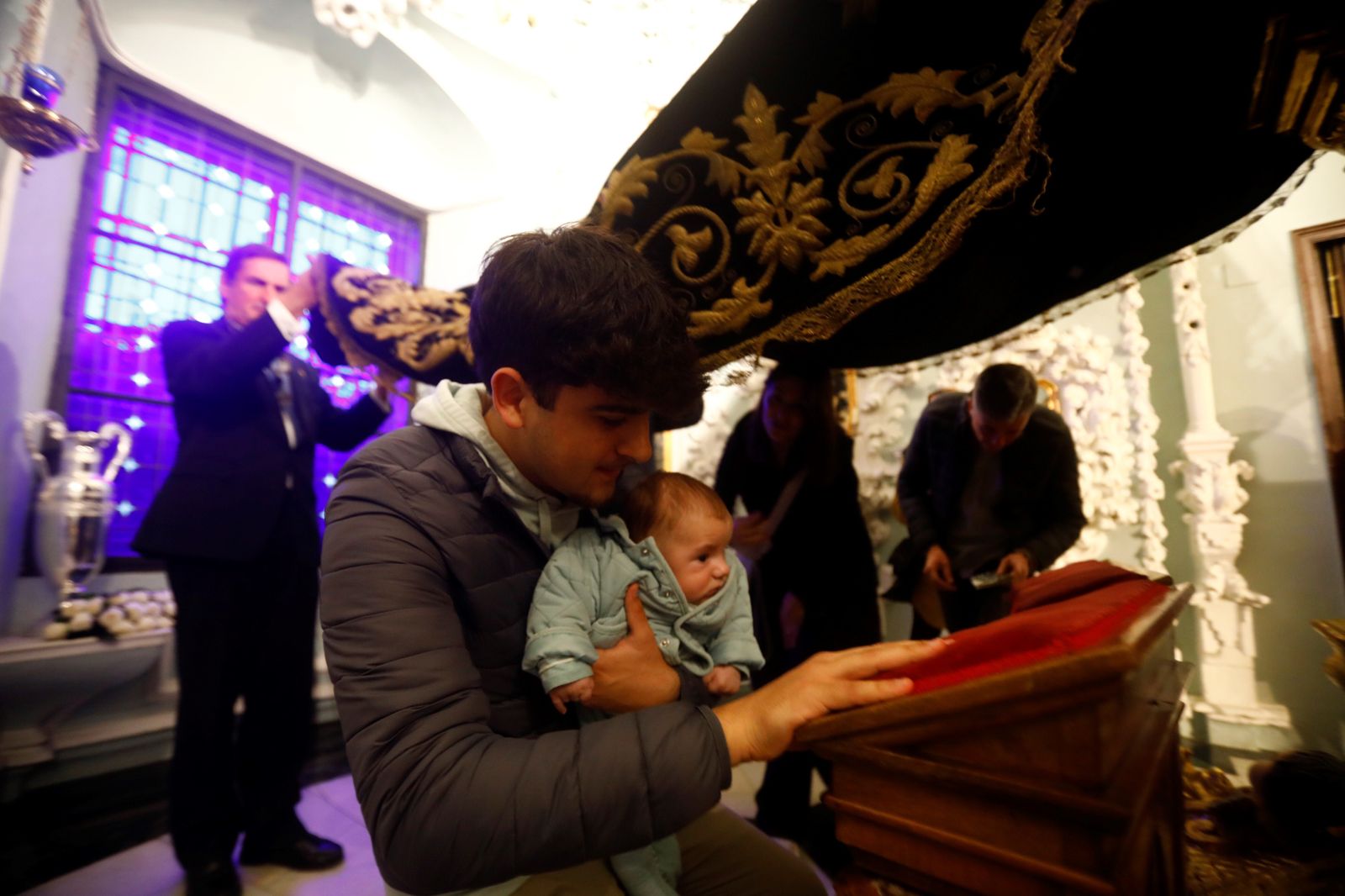 Las imágenes de la presentación de los niños a la Virgen de los Dolores de Córdoba