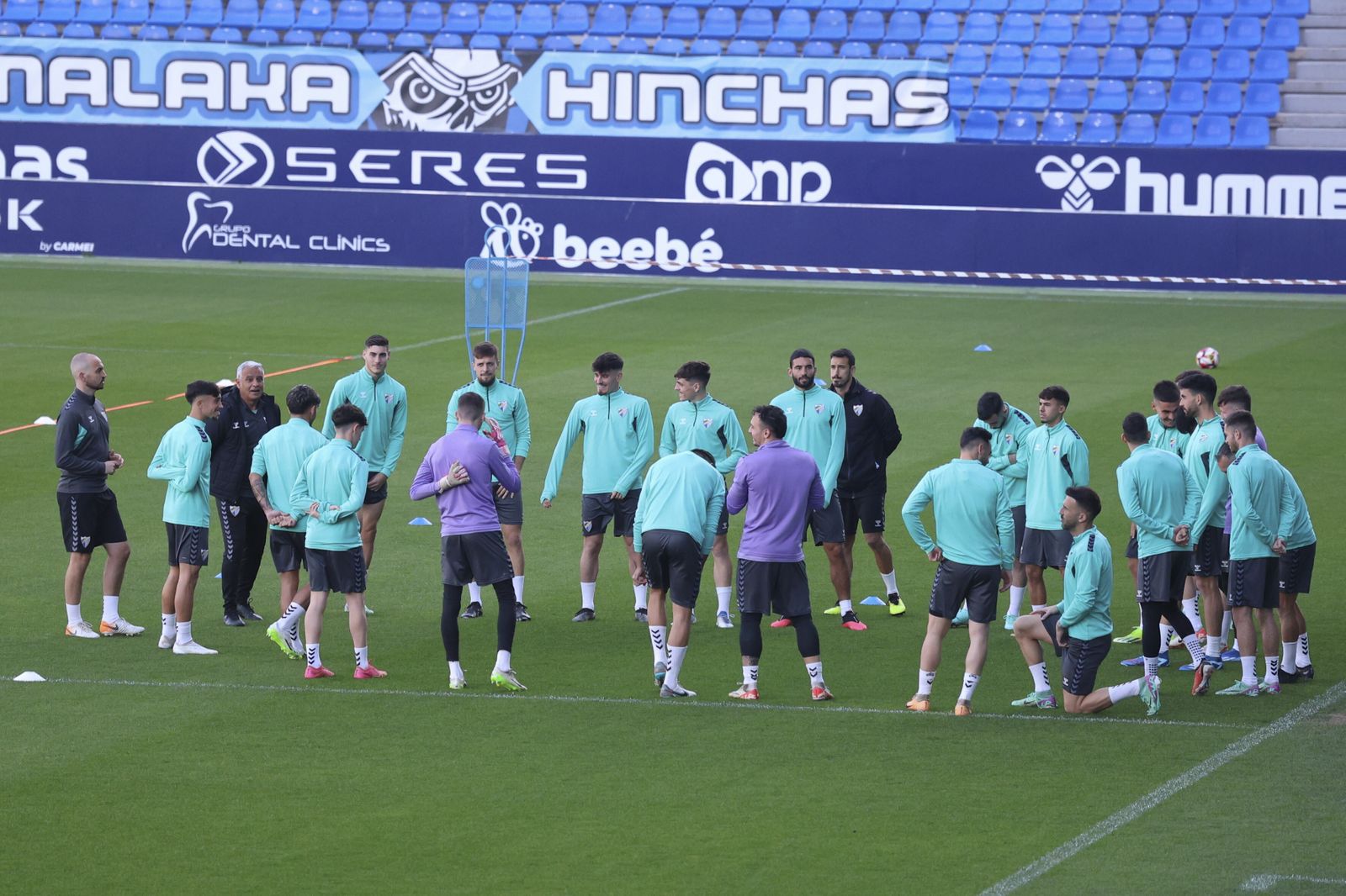Primer entrenamiento de Carlos Puga en fotos y sin Dani Lorenzo