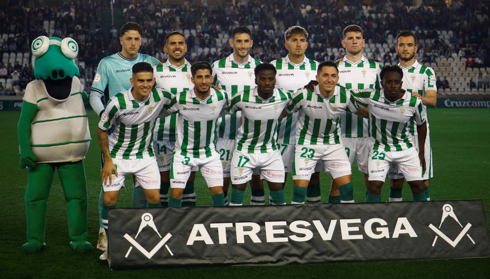El once inicial del Córdoba CF ante el Real Murcia.