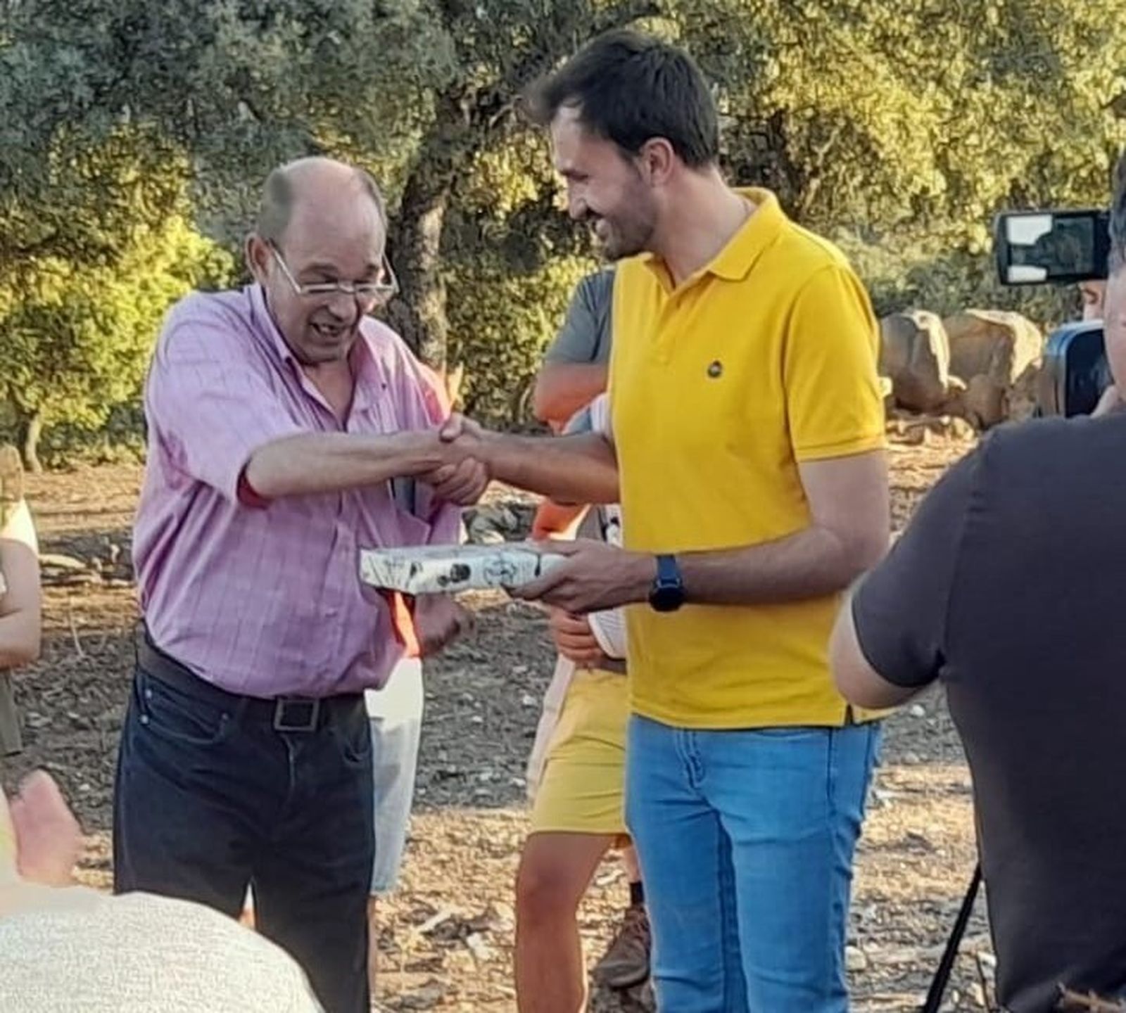 Juan Palomo con Isaac Reyes, en una fotografía reciente.