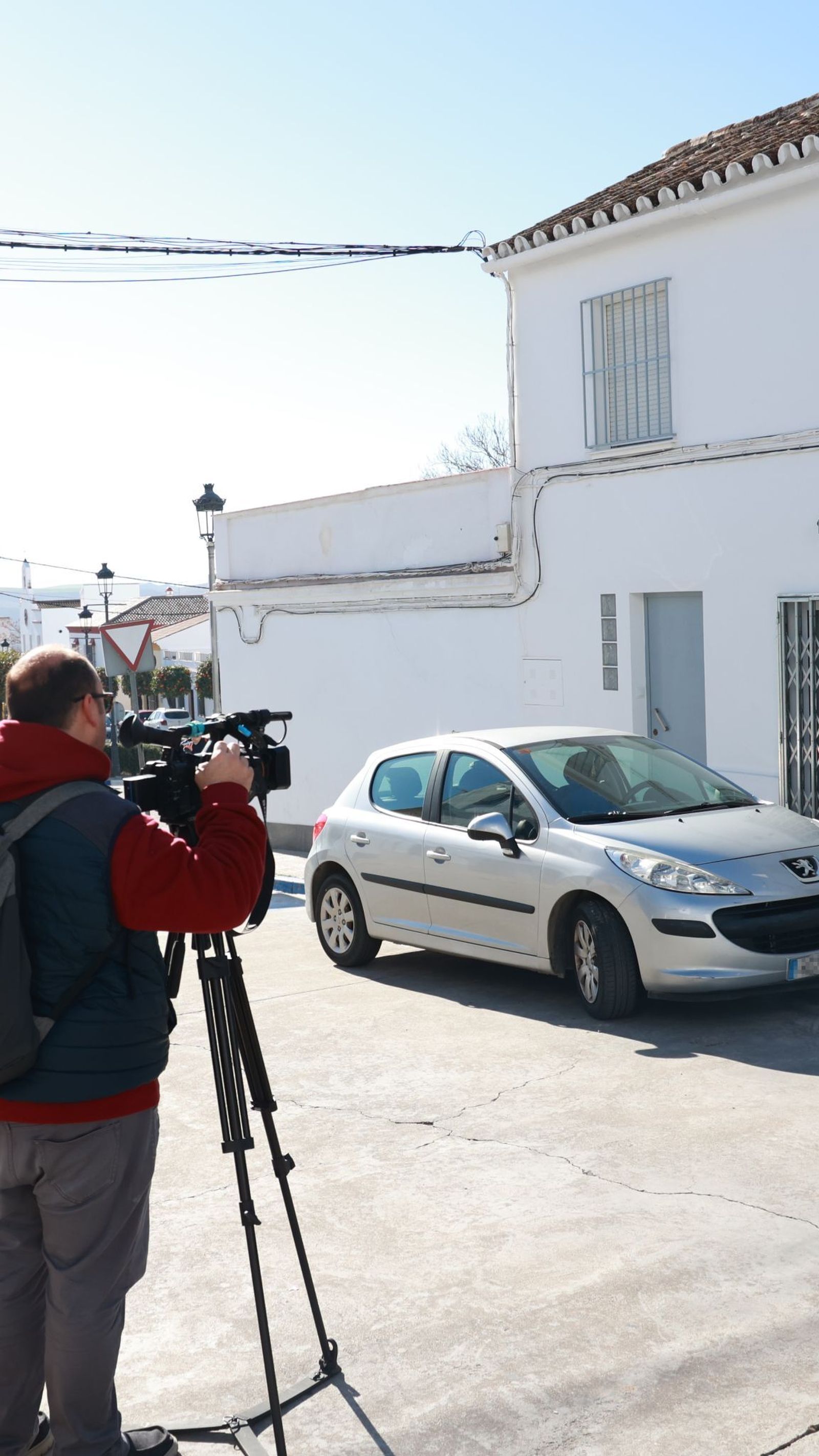 Periodistas desplegados en Montellano.