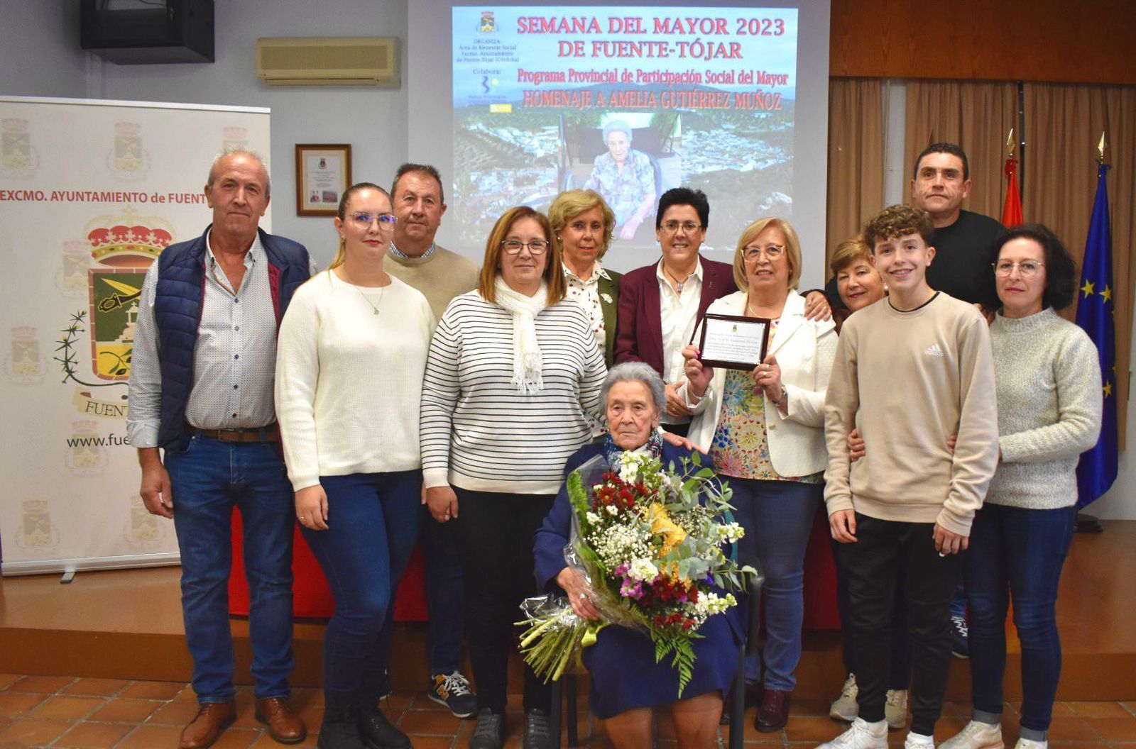 Homenaje a Amelia Gutiérrez en la inauguración de la Semana del Mayor de Fuente-Tójar.