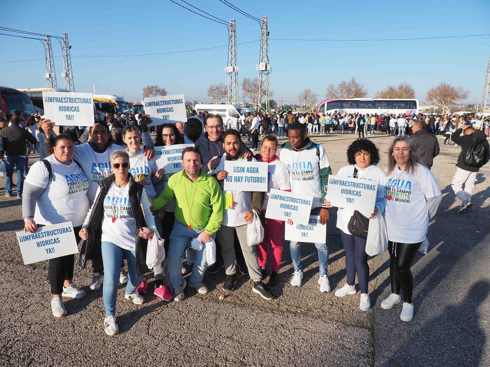 Las mejores imágenes de la manifestación de los agricultores de Huelva en Sevilla