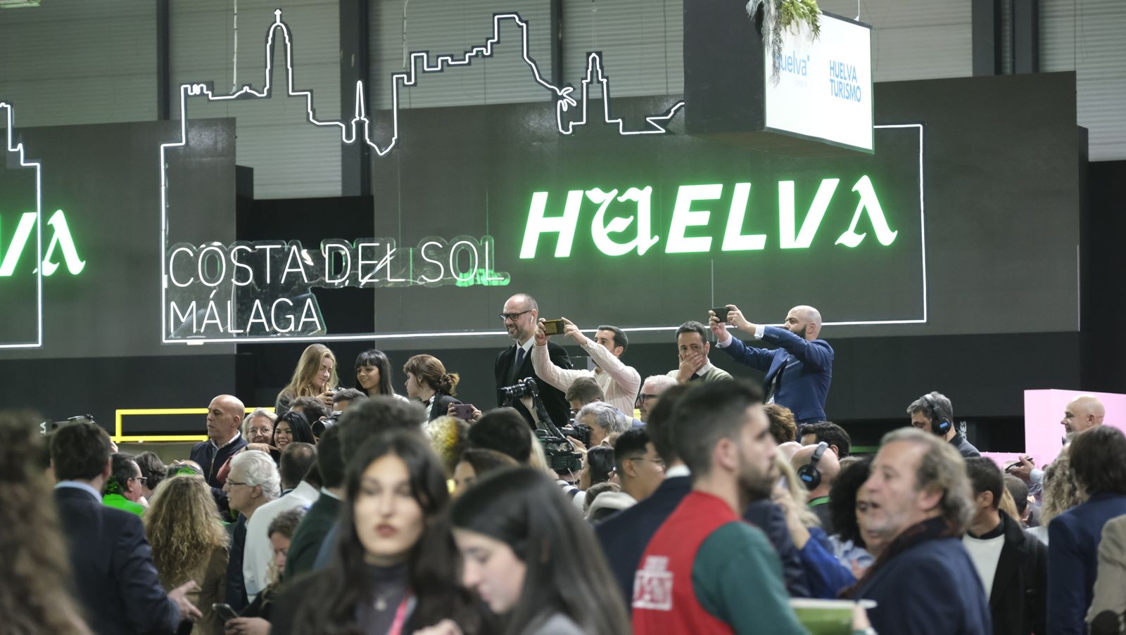 El pabellón de Andalucía en FITUR 2024, en imágenes