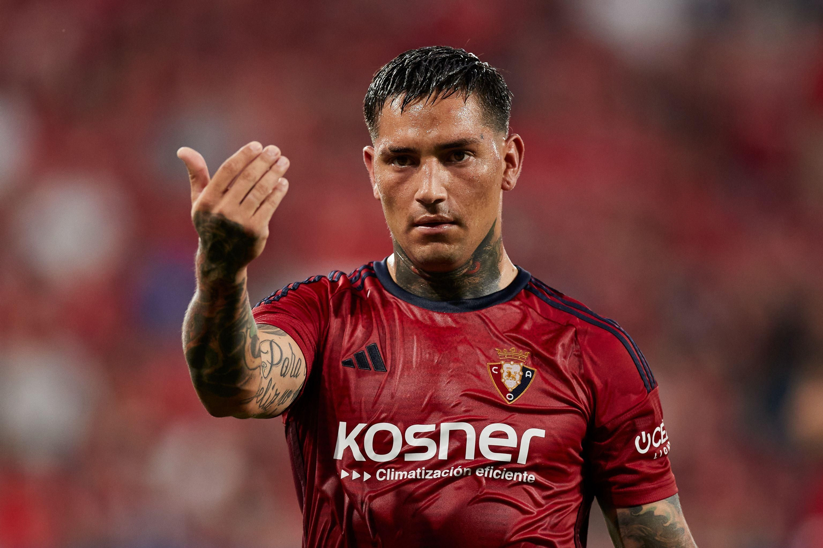 Chimy Ávila, con el Osasuna.