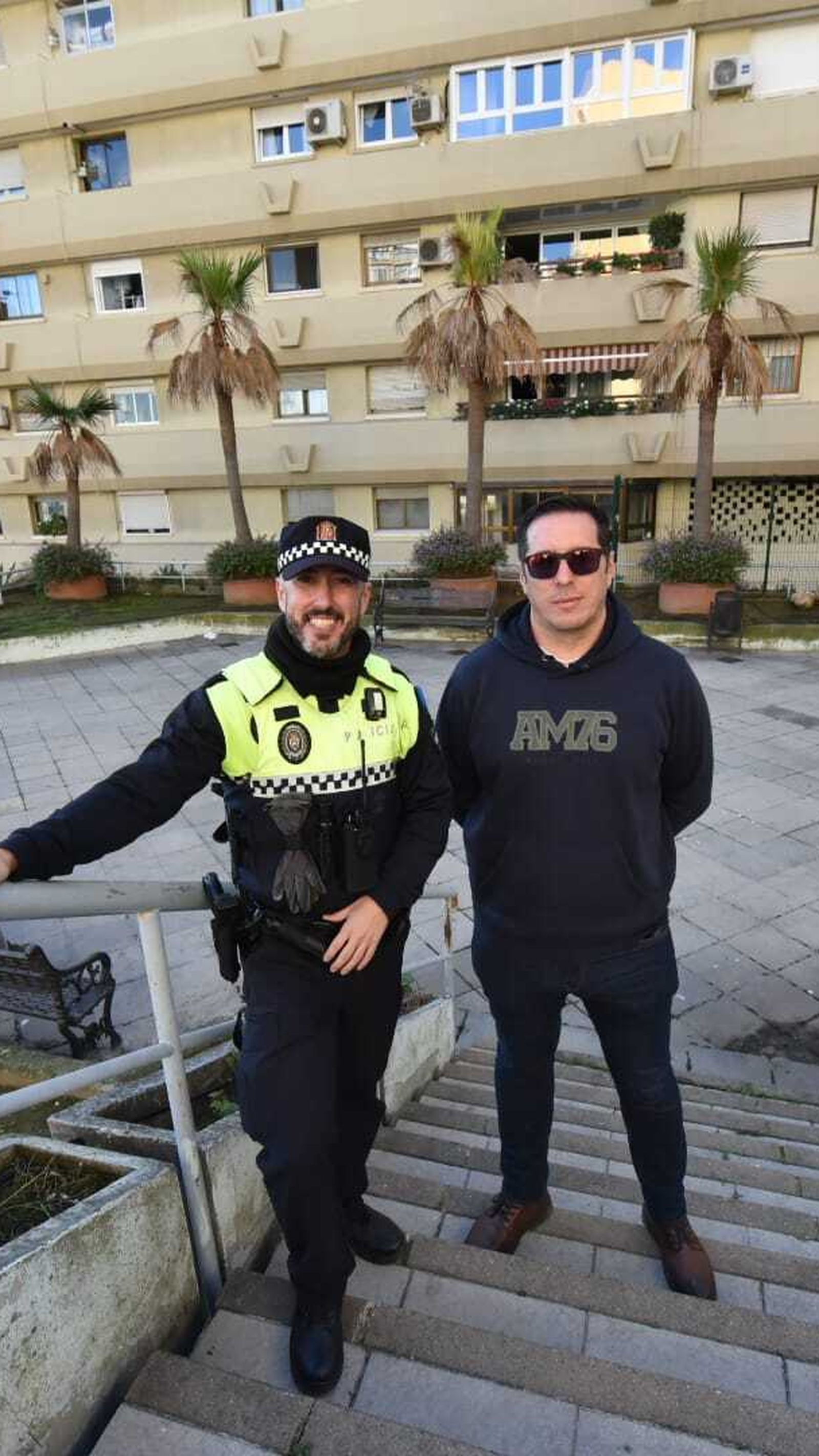 José María de Hoyos y Gabriel Marín, agentes de la Policía Local de Algeciras.