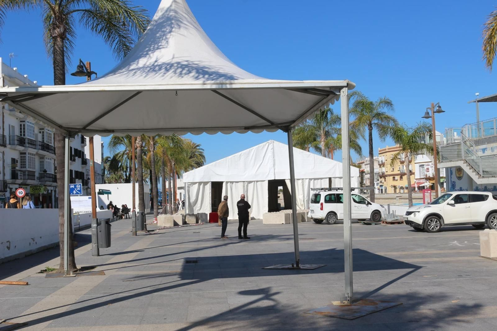 Comienzan los preparativos del Carnaval en la carpa de la Alameda del Río.