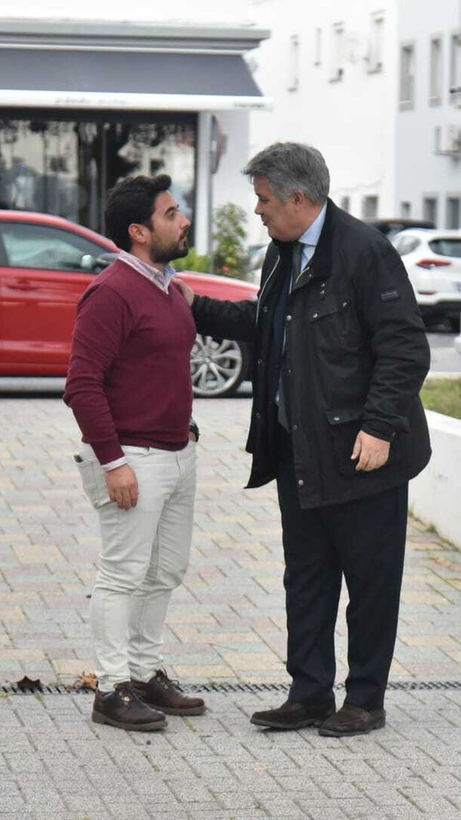 Antonio Dávila e Ignacio Romaní, este jueves, en Palmones.