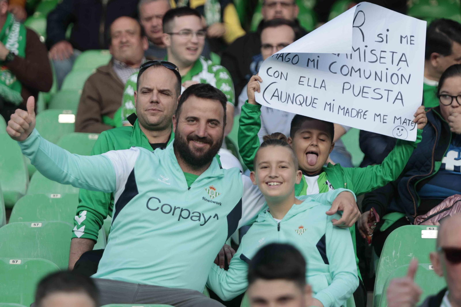 Búscate en las gradas del Villamarín