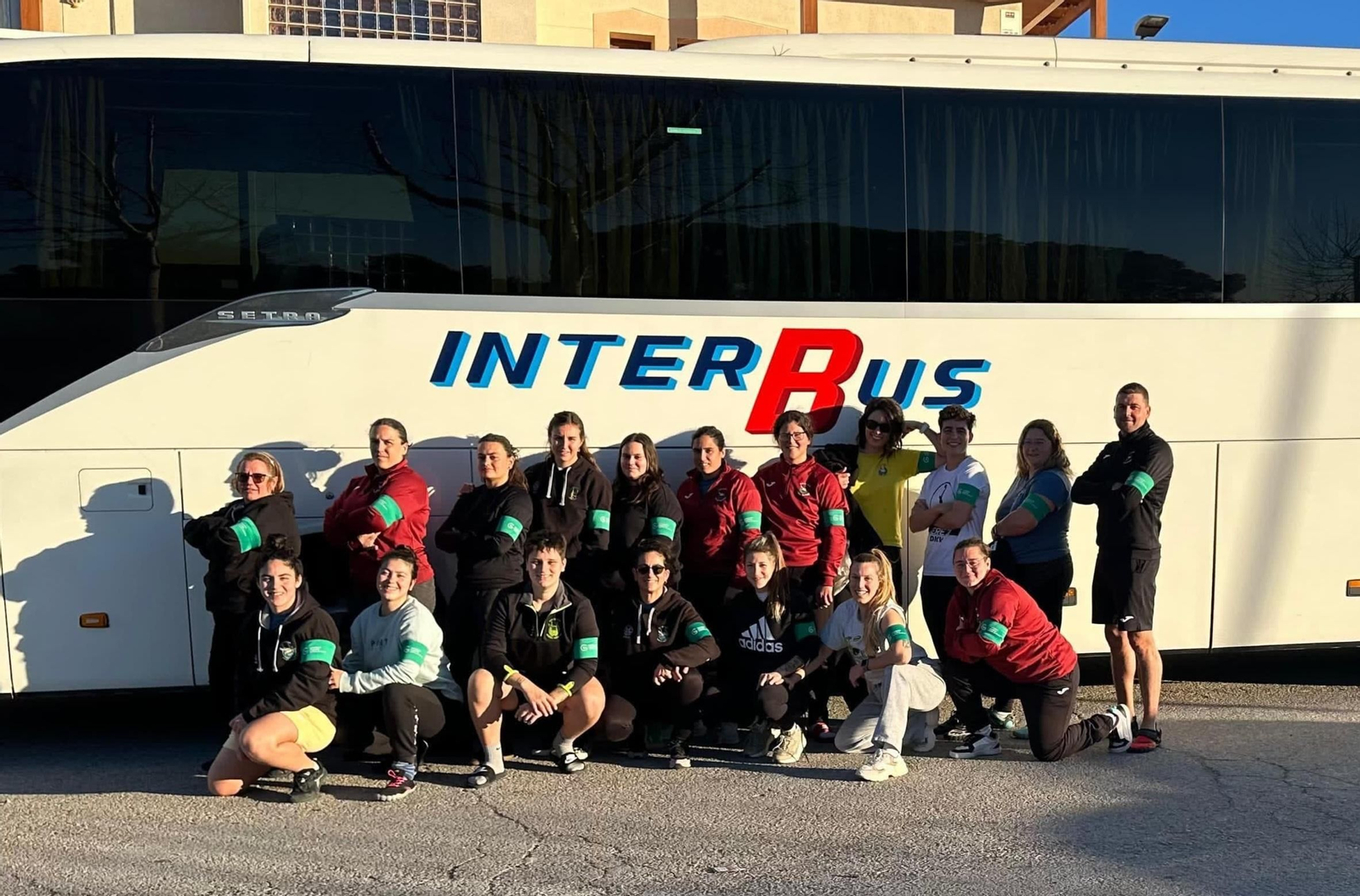 El senior femenino del CRAP posa antes de la salida con destino Madrid.