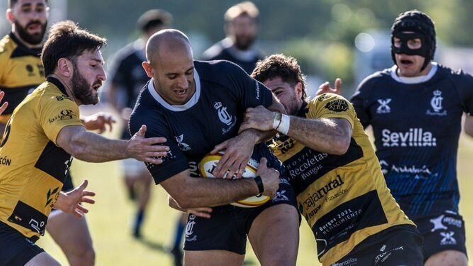 Sebastián Poet arranca la jugada que acabó con su ensayo.