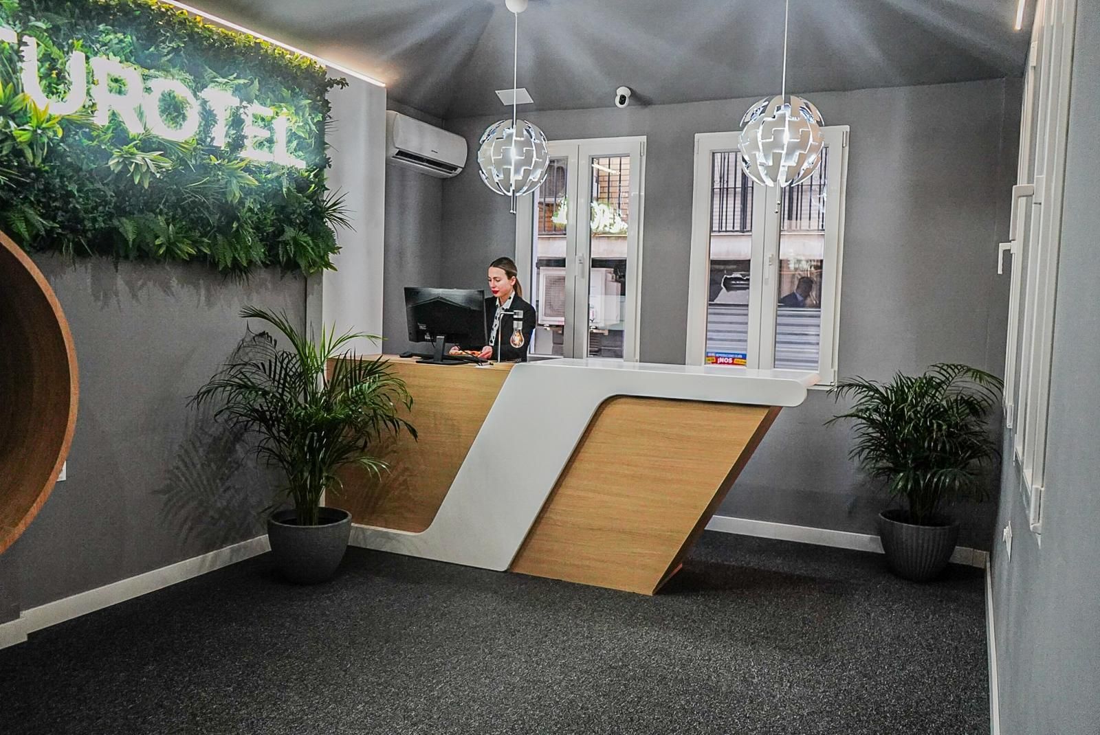 Descubre el interior del hotel impulsado por una Inteligencia Artificial en Granada: todas las imágenes