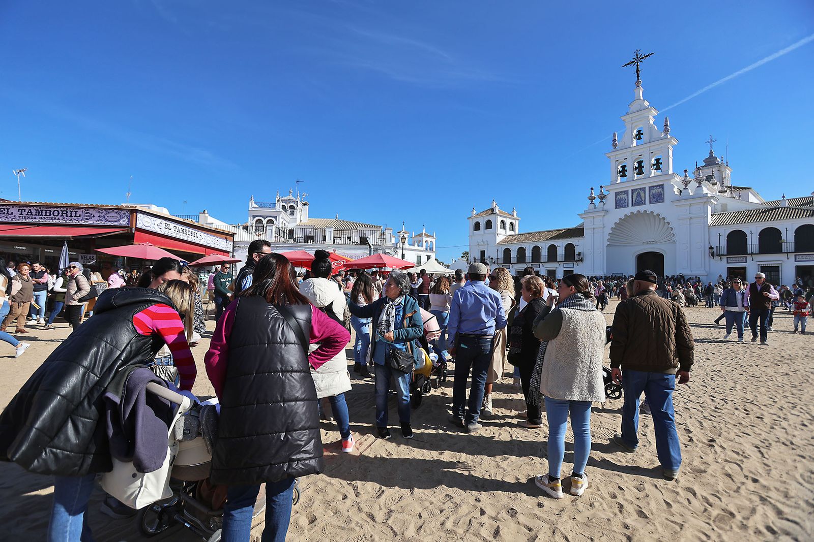 Candelaria 2024: Presentación de los niños ante la VIrgen del Rocío