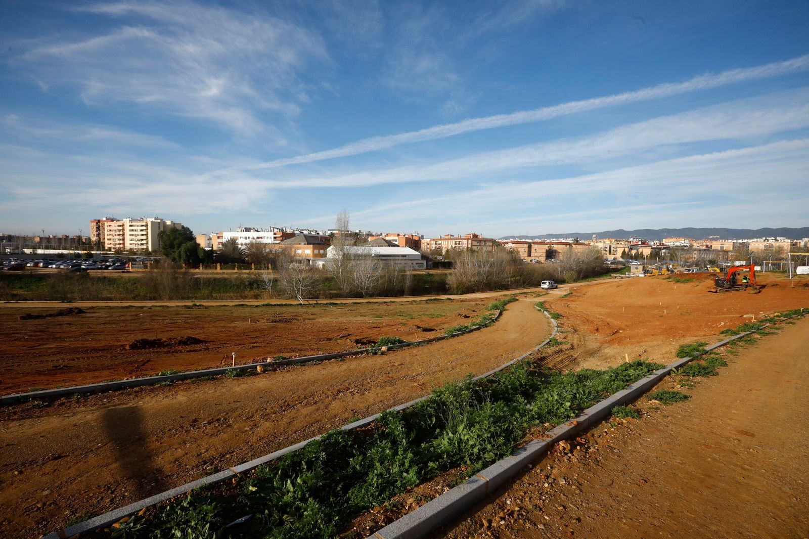 Así avanzan las obras de la segunda fase del parque de Levante de Córdoba, en imágenes
