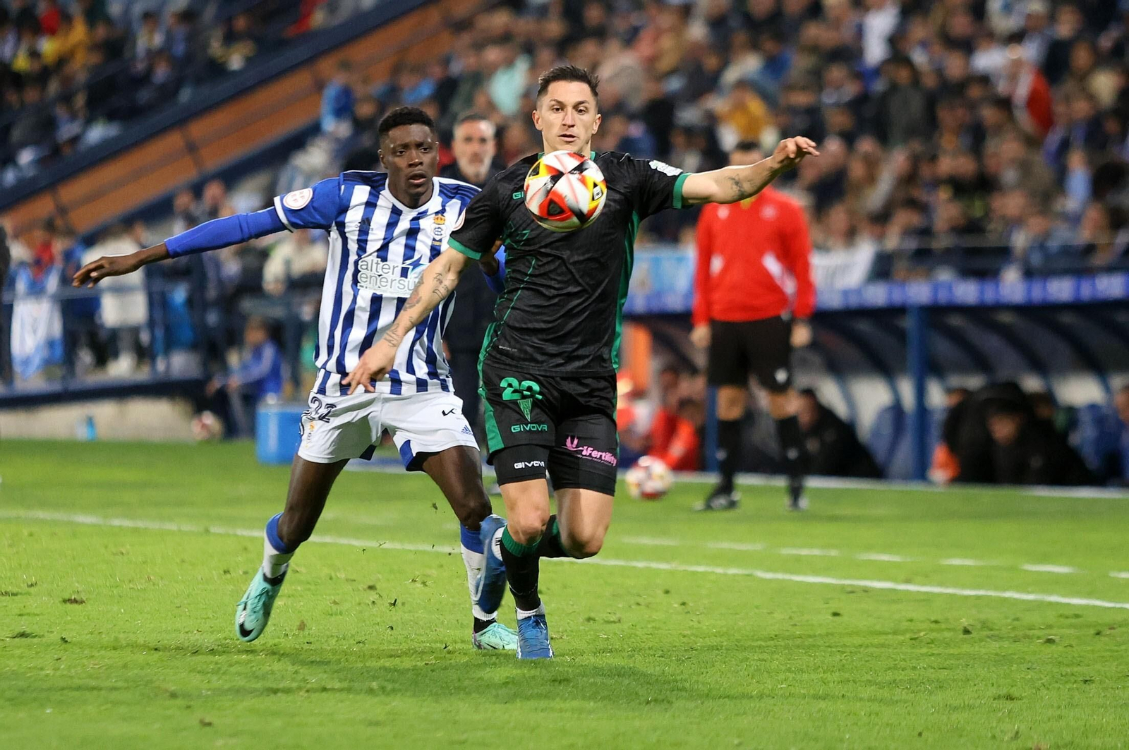 Las mejores fotos del ambiente en el Nuevo Colombino para el Recre - Córdoba CF