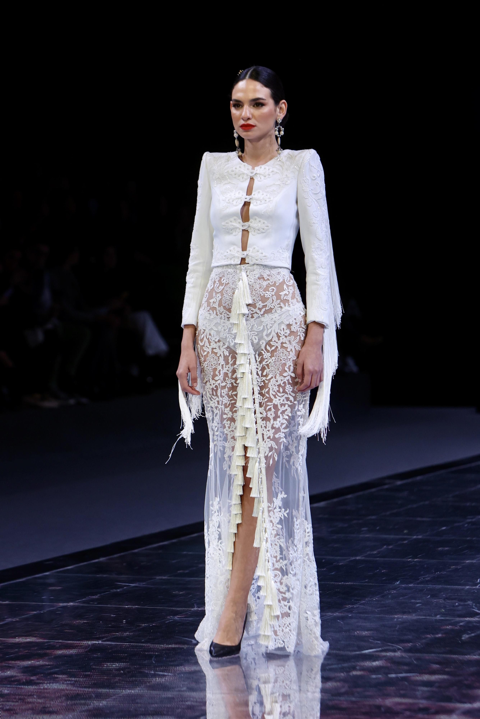 Desfile de Inma Castrejón en SIMOF 2024, todas las fotos