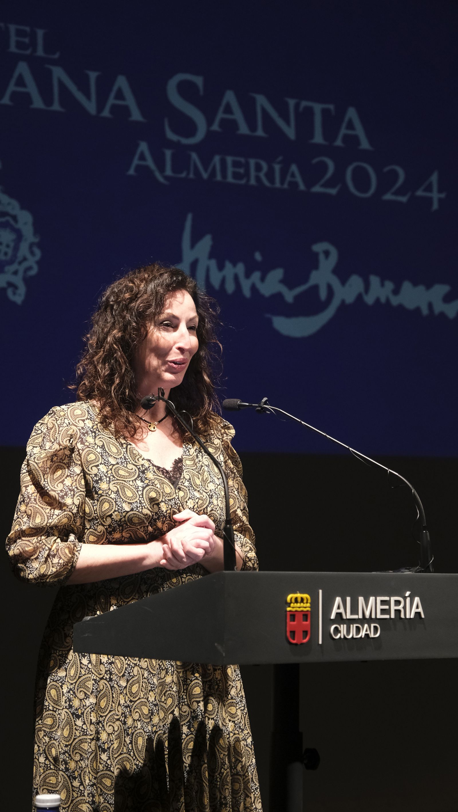 Imágenes de la presentación del cartel de la Semana Santa de Almería 2021