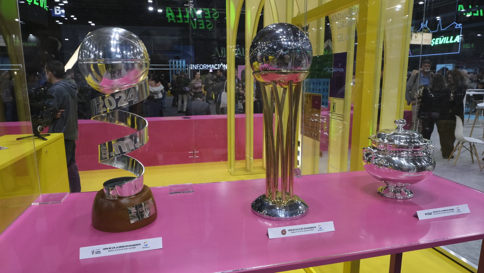 El pabellón de Andalucía en FITUR 2024, en imágenes