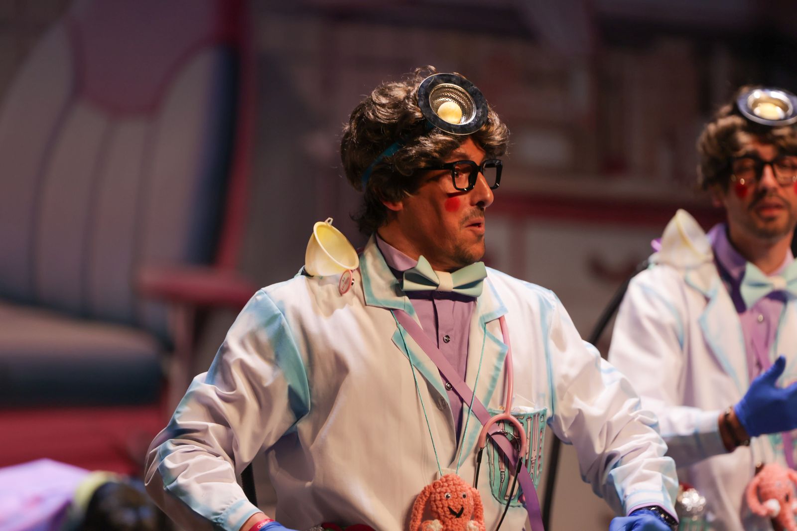 Imágenes de la actuación de la murga de Huelva "Soy yo, abre" en el Carnaval Colombino