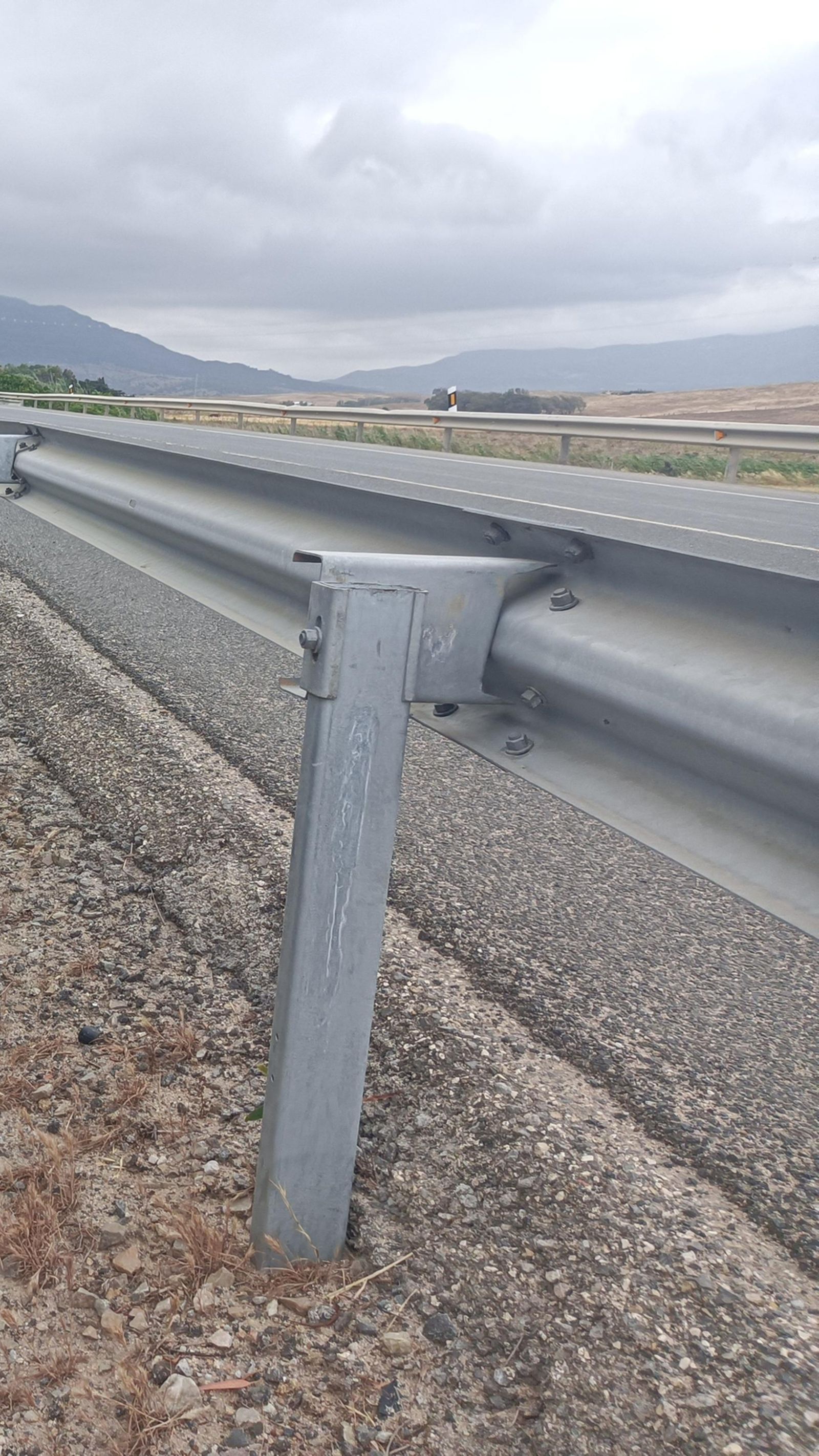 Vamos tras el quitamiedos junto a la N-340