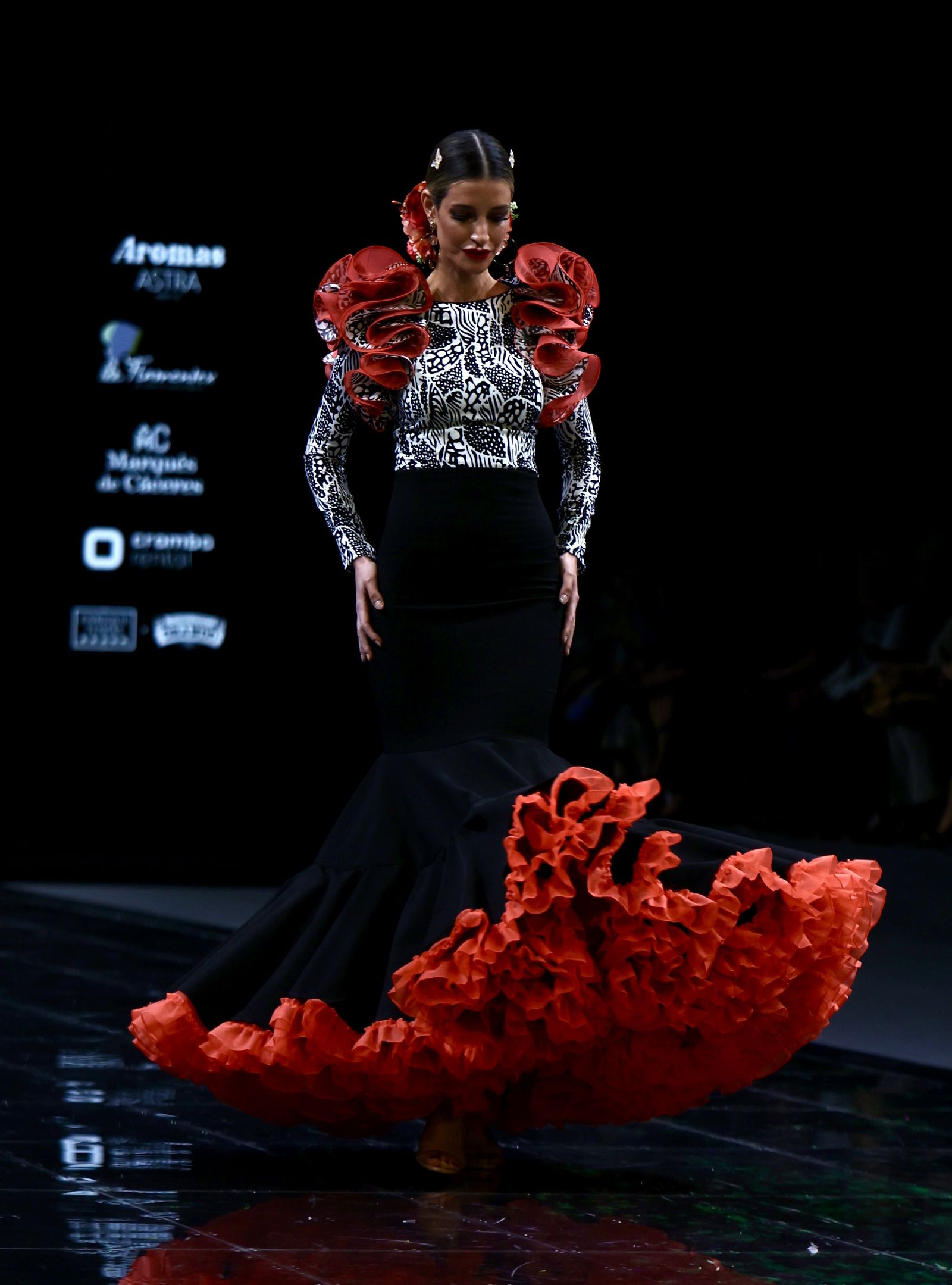 Desfile de Leticia Lorenzo en SIMOF, todas las fotos