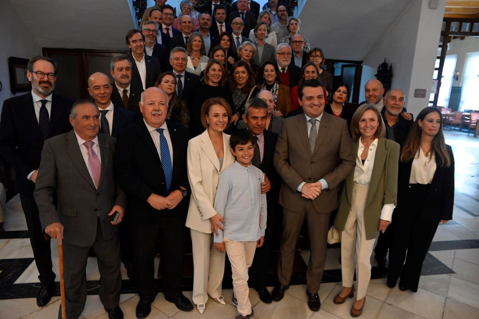 La despedida a la actual gerente del SAS, Valle García, como directora del Hospital Reina Sofía, en imágenes