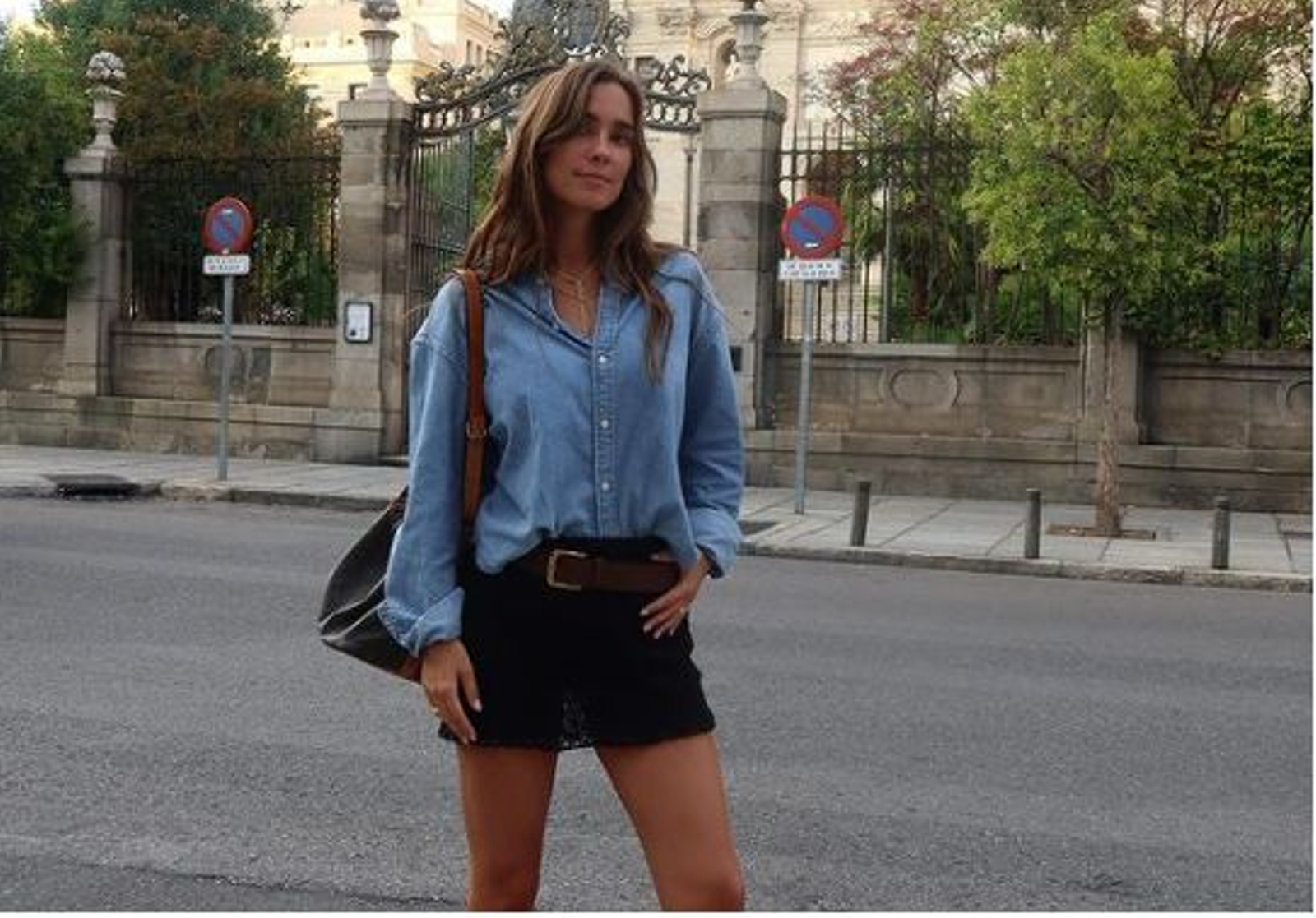 Las 5 blusas baratas y bonitas de Lefties que llevarás con vaqueros esta primavera.