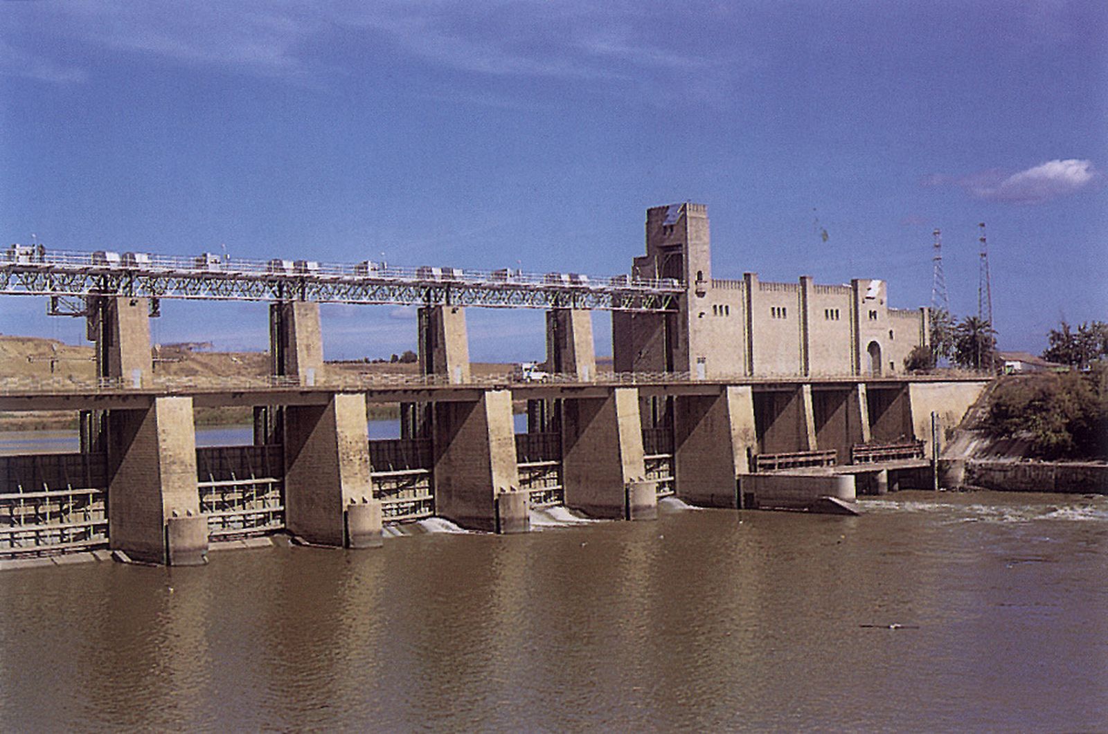 La central hidroeléctrica de Alcalá del Río.