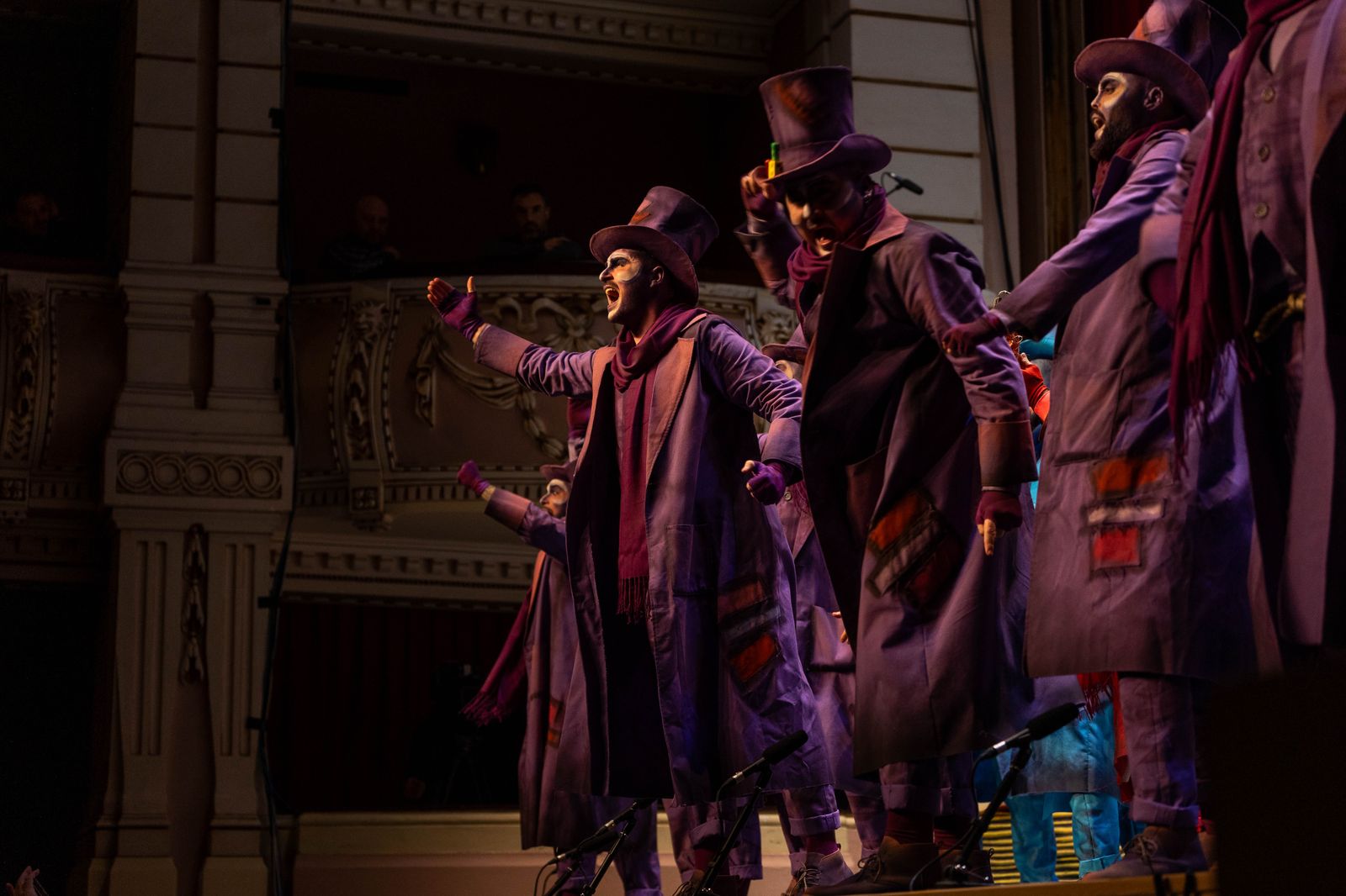 Imágenes de la actuación de la comparsa de Huelva "Los Atrapaos" en el Carnaval Colombino