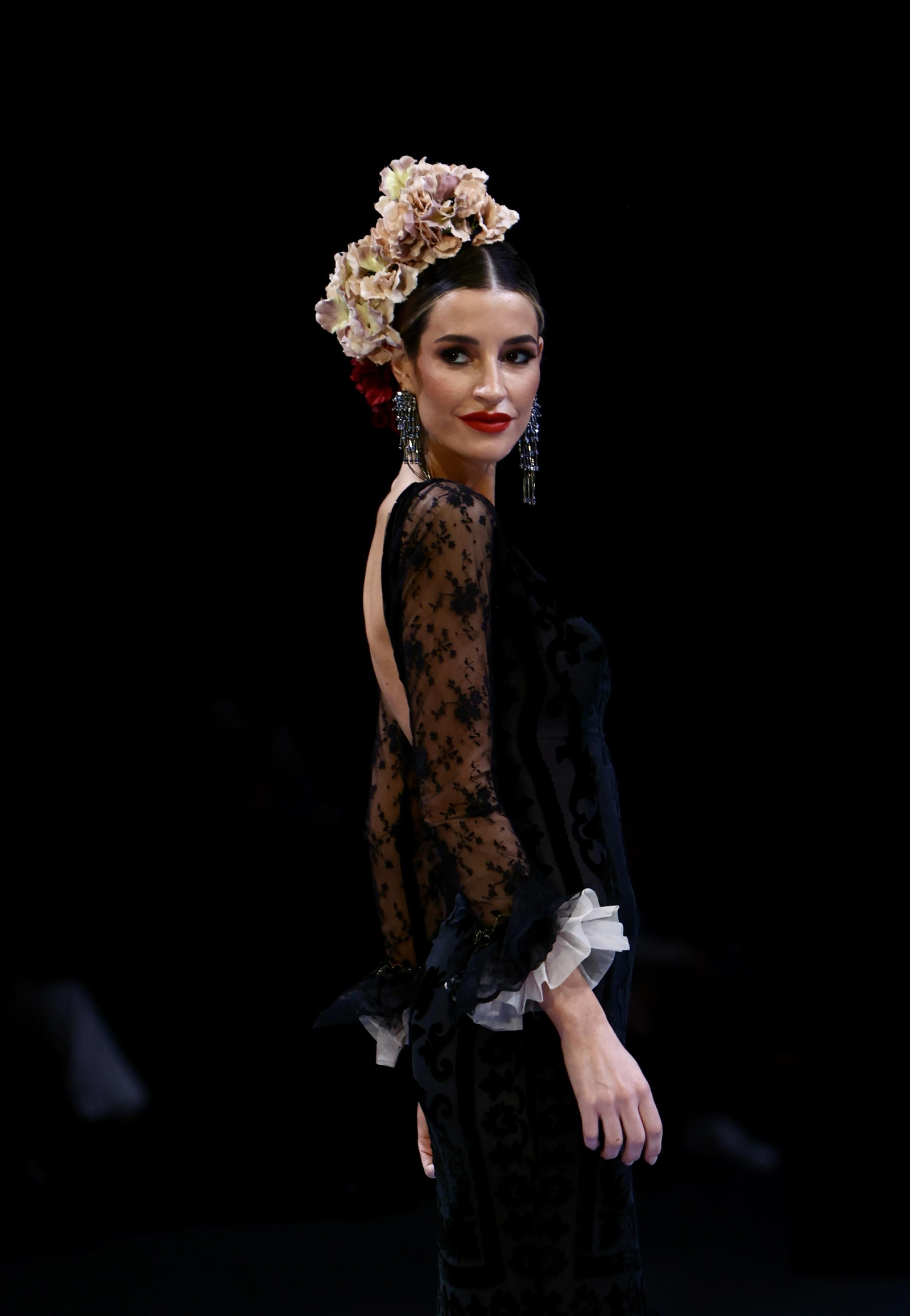 Desfile de Inma Castrejón en SIMOF 2024, todas las fotos