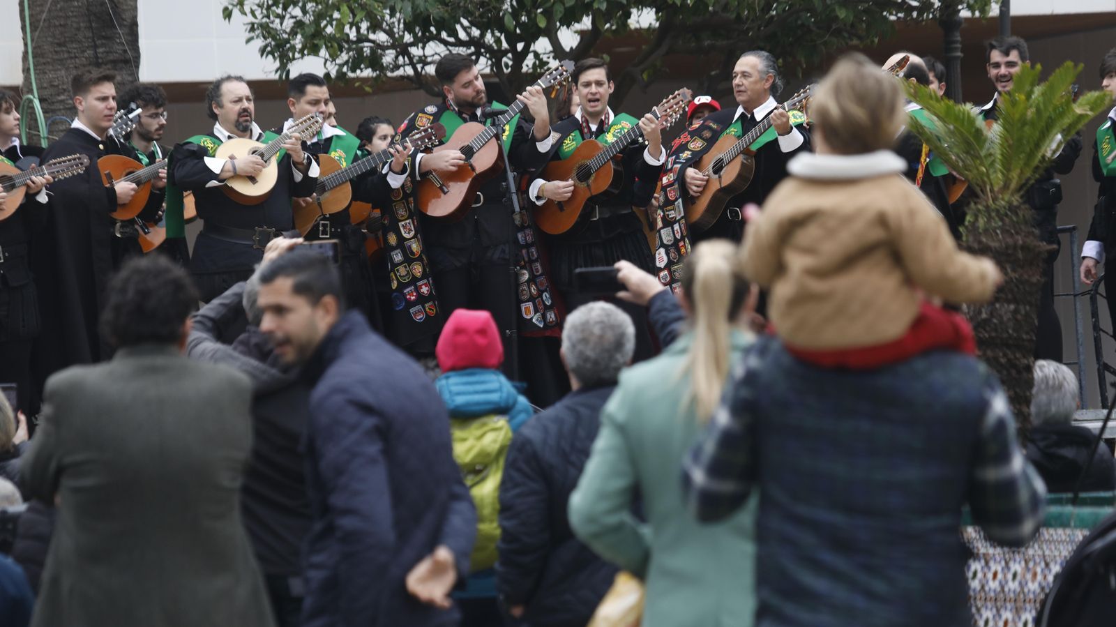 Las fotos del Pasacalles de Tunas en La Línea