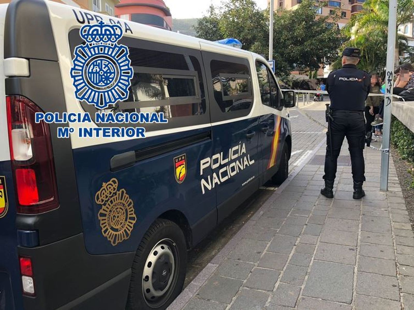 Imagen de archivo de una patrulla de la Policía Nacional en Granada
