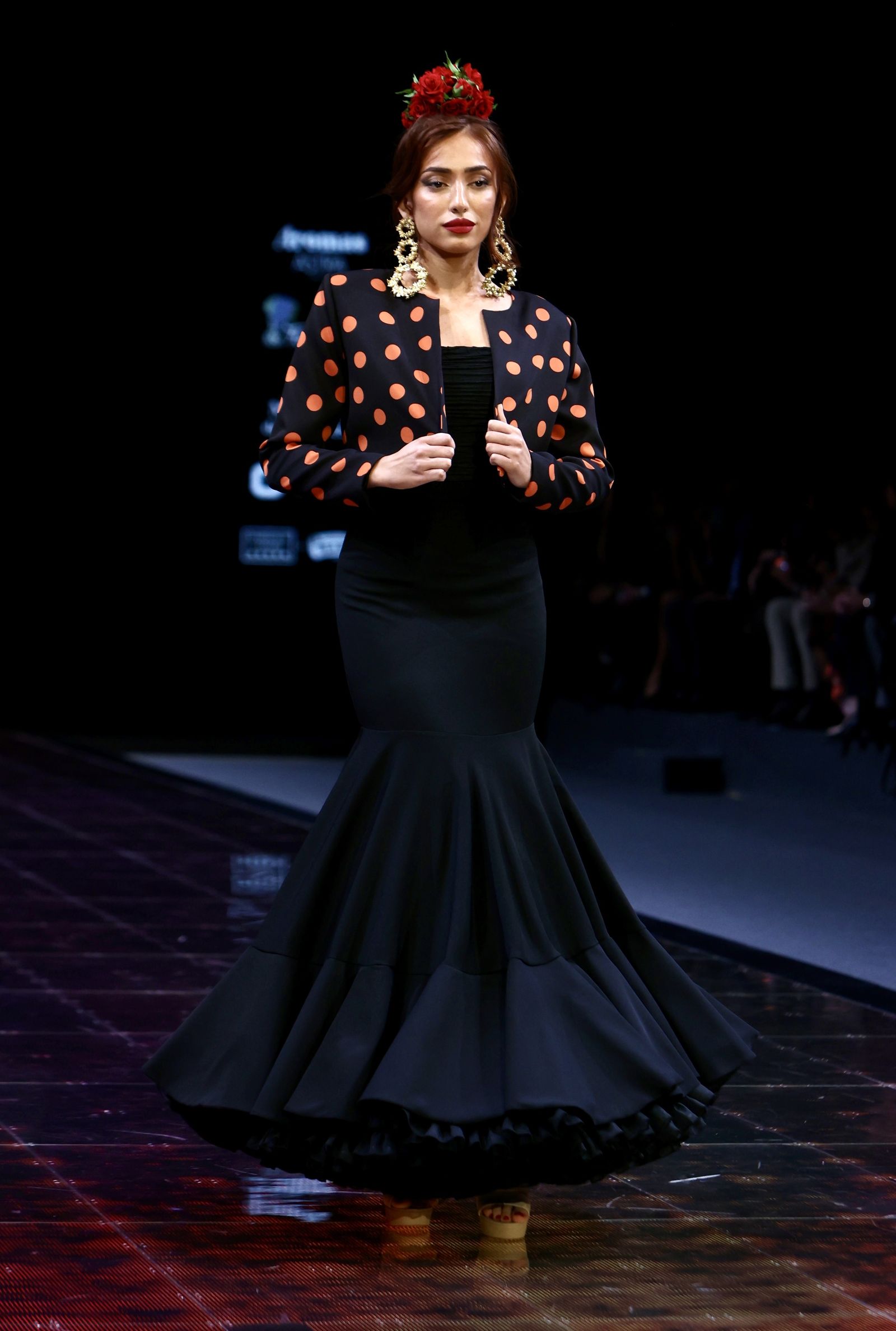 Desfile de Rosa Pedroche en SIMOF, todas las fotos