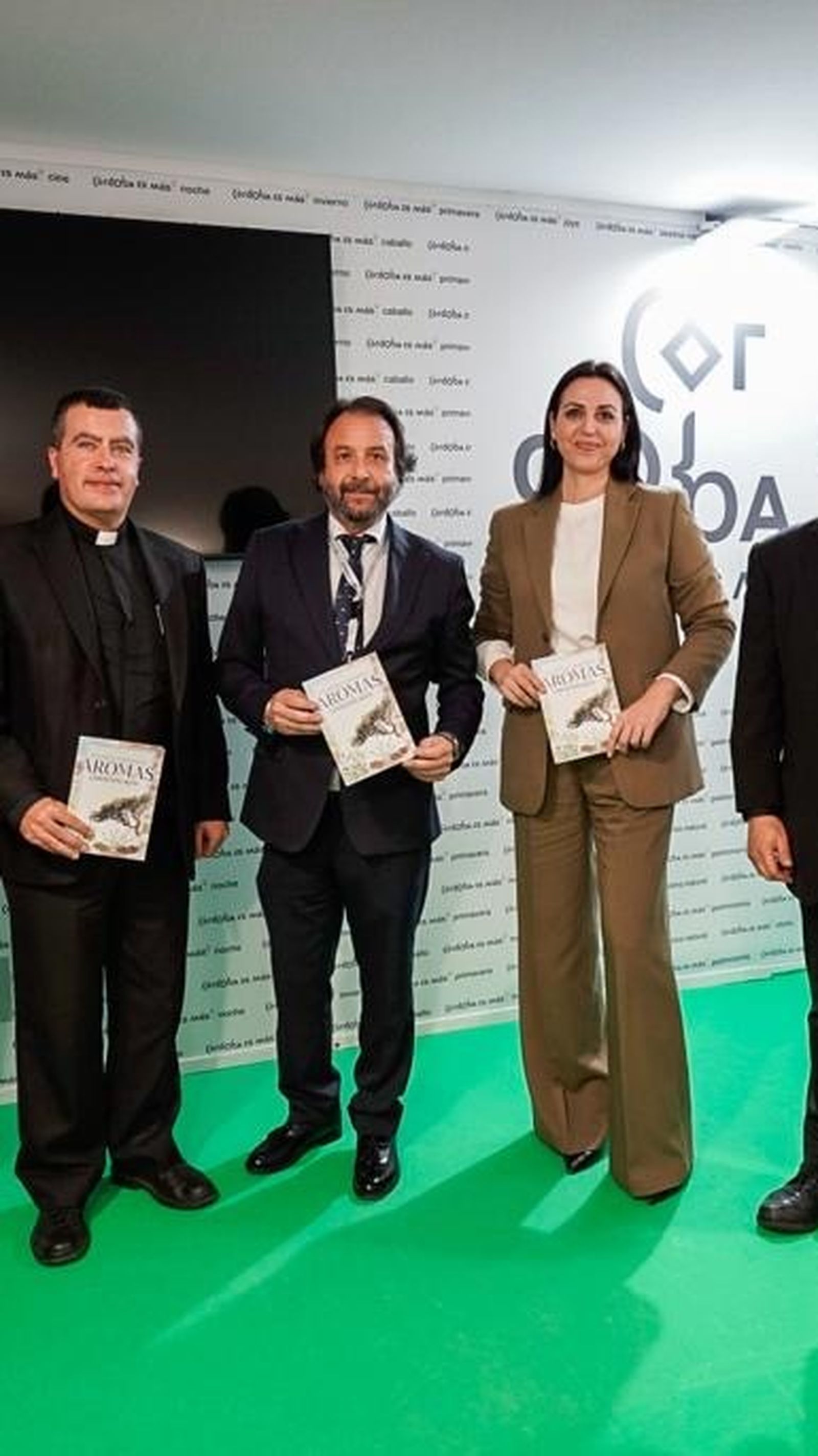 Lourdes Cubero durante la presentación del proyecto en Fitur