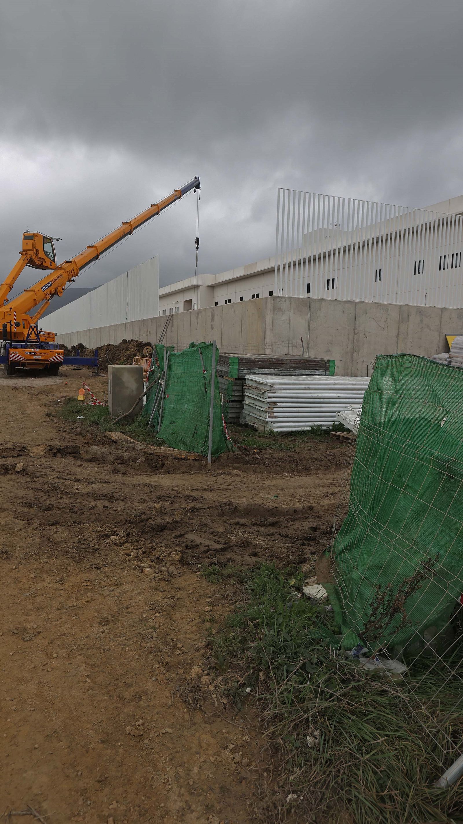 Últimos detalles en el nuevo CIE de Algeciras.