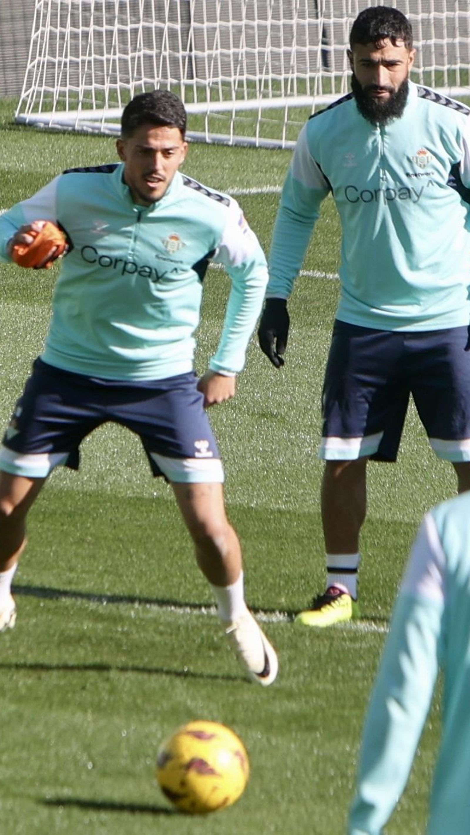 Fornals se ejercita con el Betis,