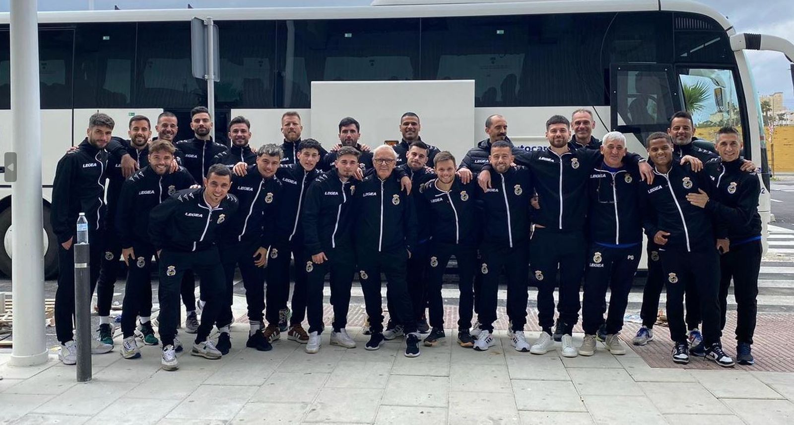 La expedición de la Balona, antes de partir rumbo a Murcia, este sábado