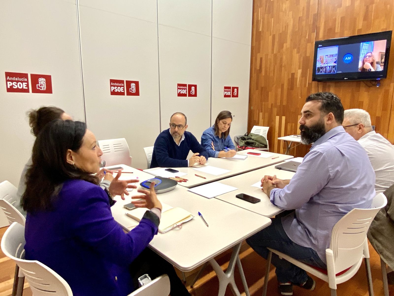 Rafi Crespín con dirigentes socialistas.