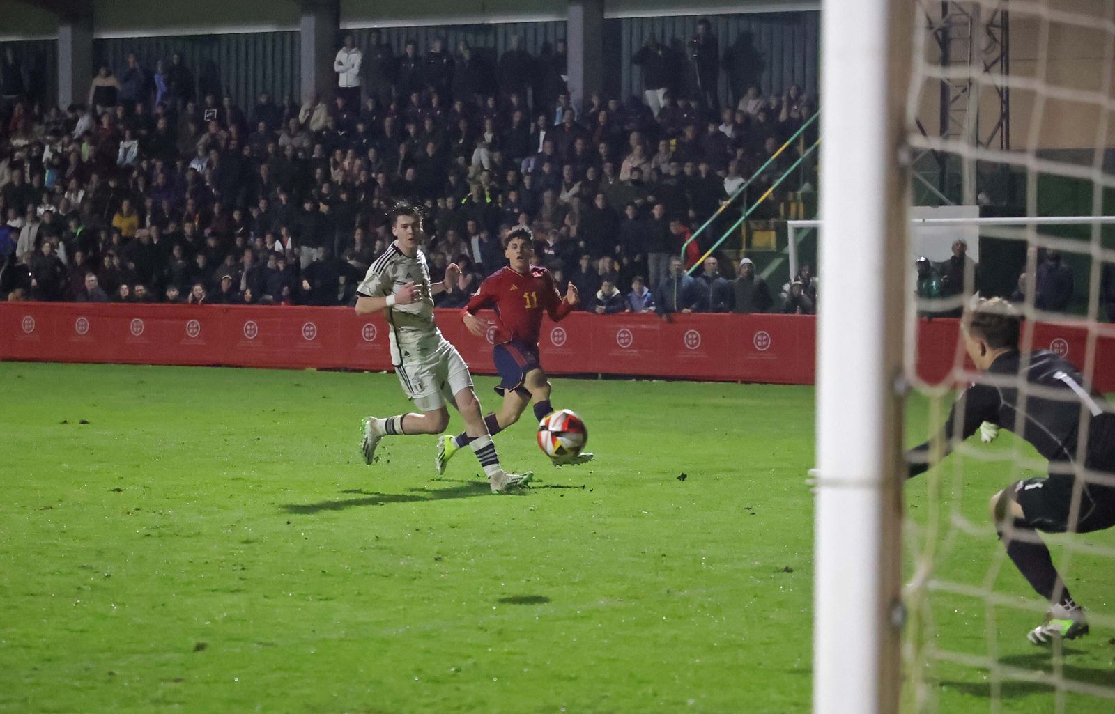 Las mejores fotos del España - Italia sub-17: Camarda, Oyono, Iago y Reyes en Los Barrios