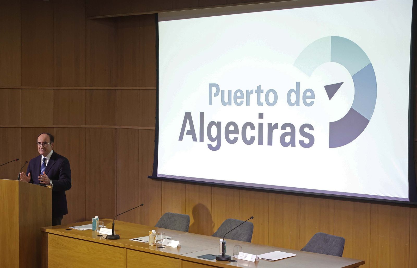 Fotos de la jornada de trabajo del ministro de Transportes en el Puerto de Algeciras