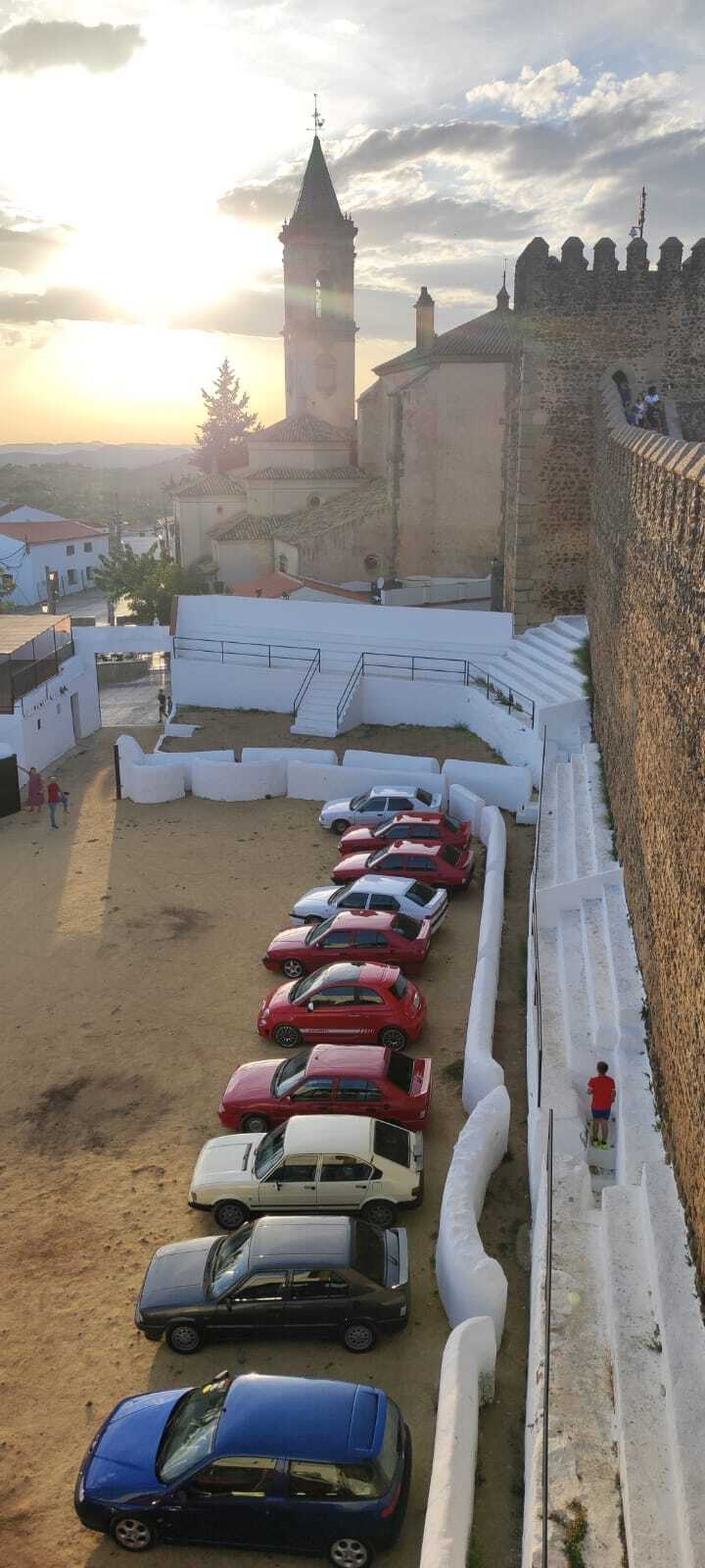 La plaza de toros más curiosa de España se encuentra junto al bello castillo de este pueblo de Huelva